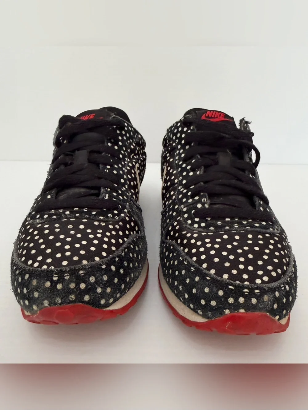 Nike Genicco Women's Black Polka Dot Sneakers with White Swoosh  - 7.5